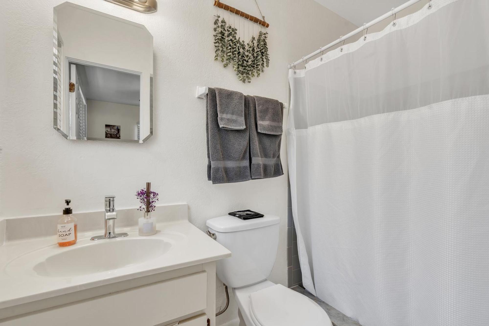 Stunning Modern Home In Tampa With Pool - Just 5 Minutes From Airport! Eksteriør billede
